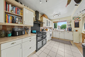 Dale Crescent New Tupton